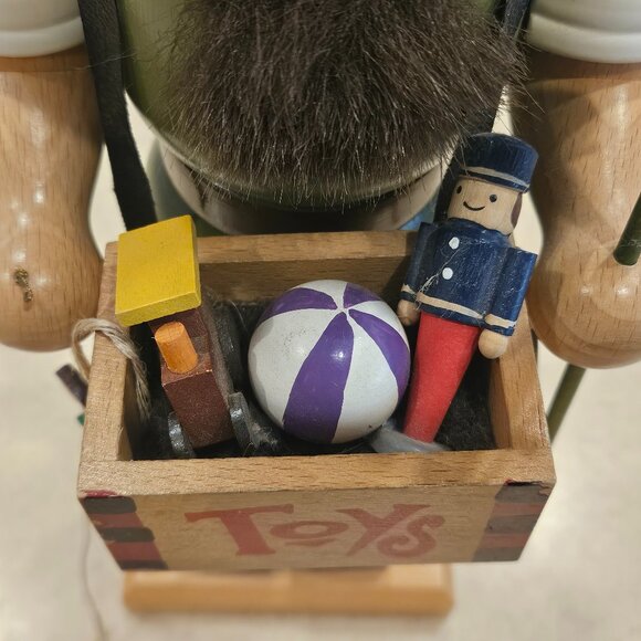 RARE VINTAGE STEINBACH TOYMAKER KID'S TOY CHEST CHRISTMAS GERMAN WOOD NUTCRACKER - Picture 2 of 9